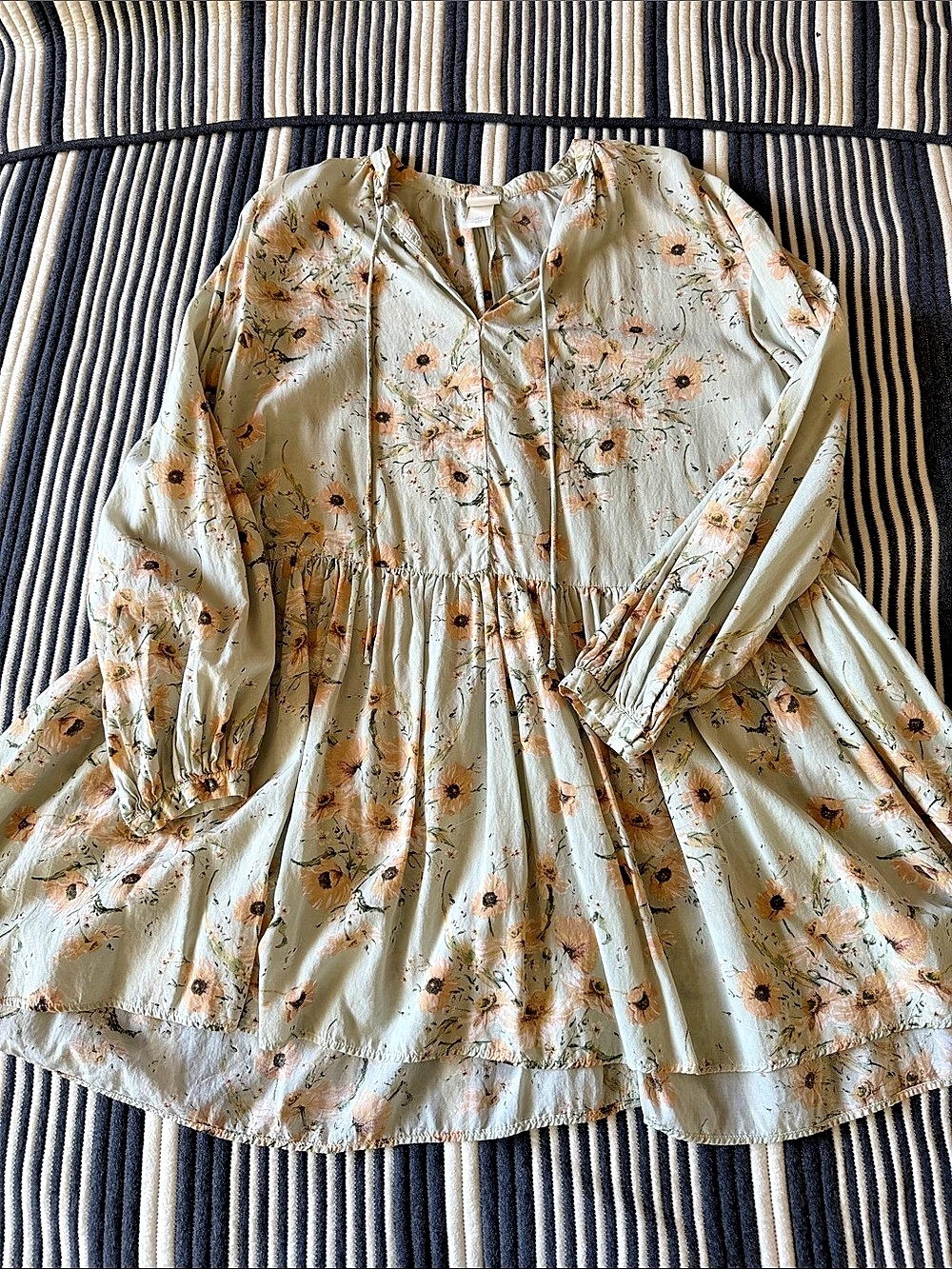 H&M Floral Mini Dress in Green & Pink Size 4 Like New